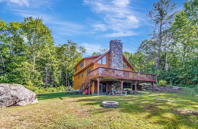 18+ acres! Sun drenched 5 bedroom. 12 min from Okemo! VAST trails 5 min away!