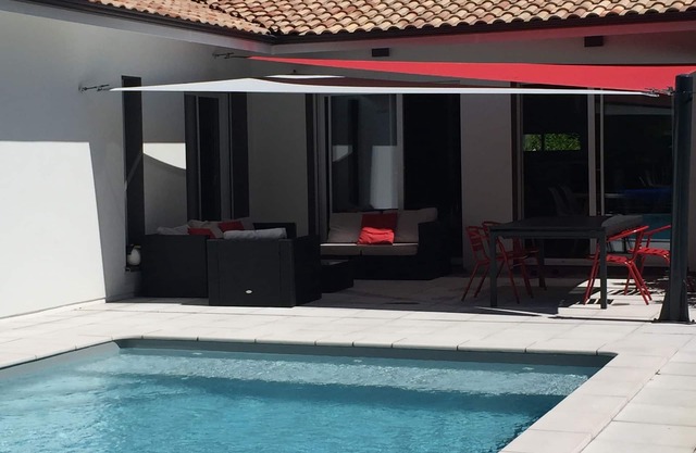 Villa familiar en las afueras de Mèdoc entre Burdeos y las playas