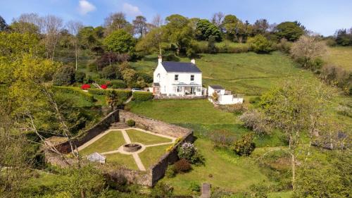 18th-century Farmhouse With Countryside Views