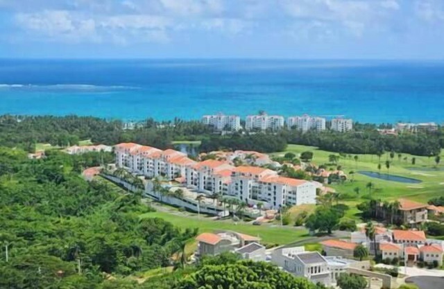 1Bed/1.5Bath Ocean View Condo at the base of the Rainforest.
