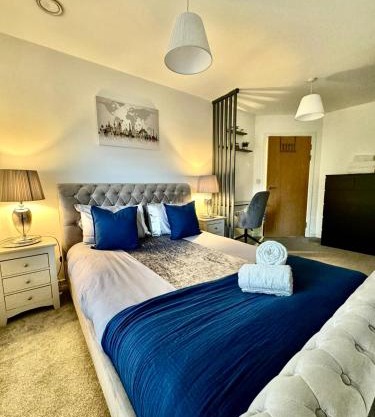 1Bed Apt- Crawley Town Centre - Free Parking