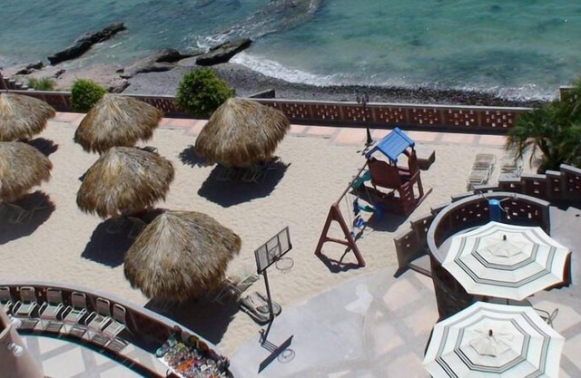1BR Oceanside Resort w / Wi-Fi gratuito y Pool- 5 Min. de playa- Snorkel, Submarinismo y Más!