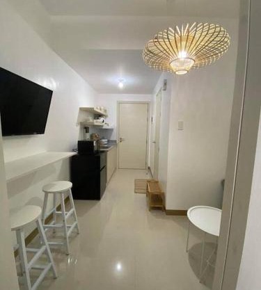 1BR unit in South Residence Las Pinas with Wifi & Netflix