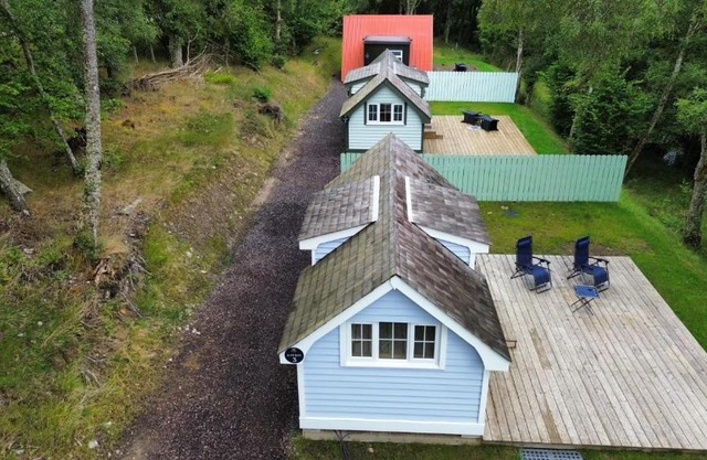1Lochness glam lodges