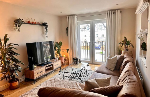 2 bed/ 2 bath apartment in Roundhay