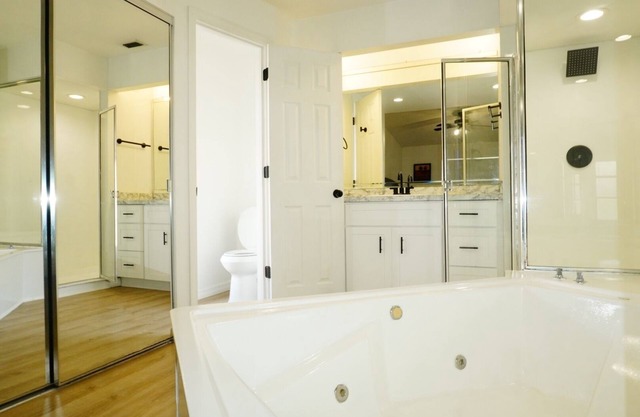 2 Bed / 2 Bath Condo