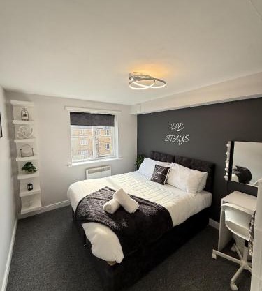 2 Bed Apartment in Greenwich, Free Parking, DLR