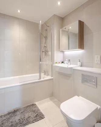2 Bed Apartment Prime Location & Easy Transport Long Stay