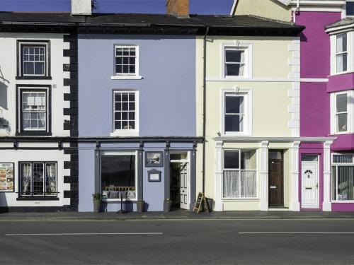 2 Bed in Aberdovey DY004