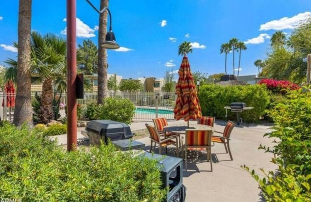 2 Bedrm Condo in Heart of Old Town