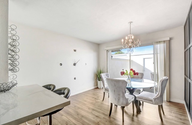 2 bedroom 1 bath beautiful condo in Placentia with WiFi, AC and two car garage