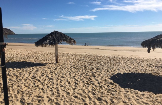 2 dormitorios, 1 baño a una cuadra de la mejor playa y a pocos pasos del malecón.