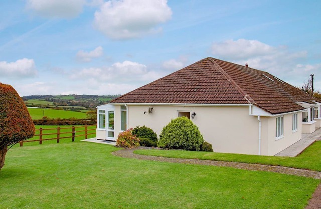 2 bedroom accommodation in Clayhanger, near Tiverton