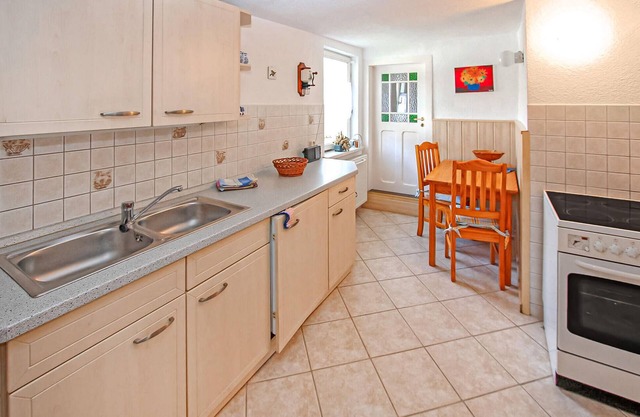 2 bedroom accommodation in Warthe