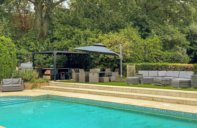 Alojamiento de 2 habitaciones en Farnham Common, near Beaconsfield