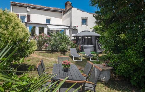2 Bedroom Awesome Home In Vizinada