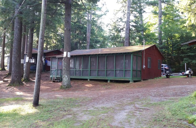 Campamento totalmente amueblado de 2 dormitorios en Tacoma Lakes, Litchfield
