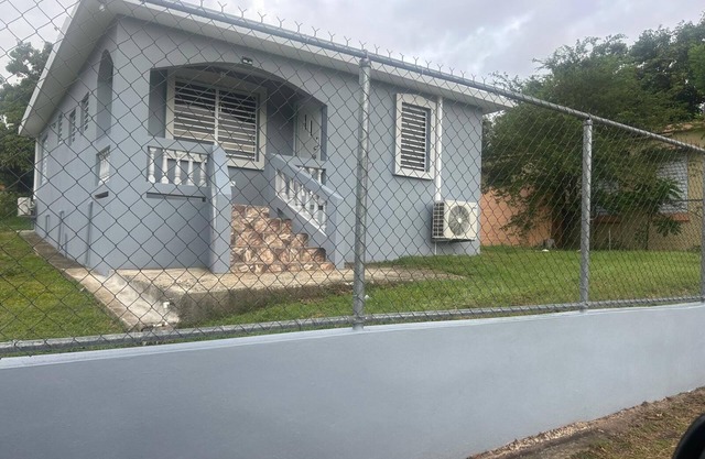 2-bedroom house in delightful Lajas with AC