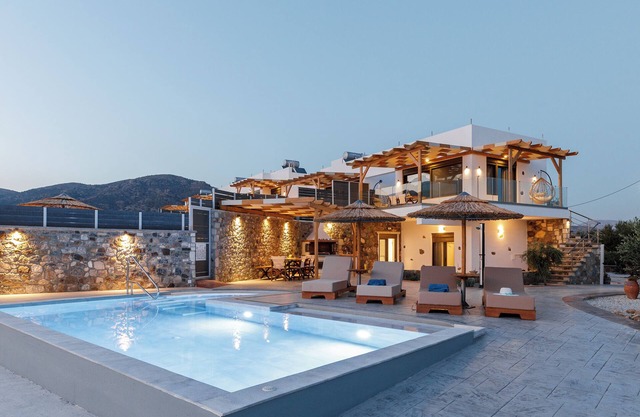 2 Bedroom Villa in Mediterranean View Villas in Makri gialos