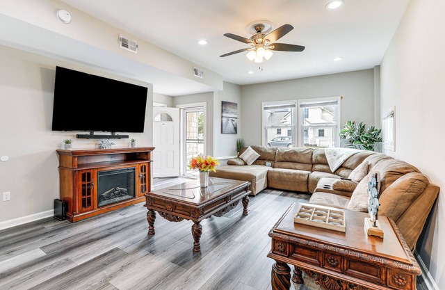 2 Blocks to Beach: Apt w/ Grill in Ocean Gate!