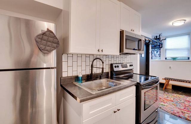 2 Mi to PATH Station: Chic Jersey City Studio!