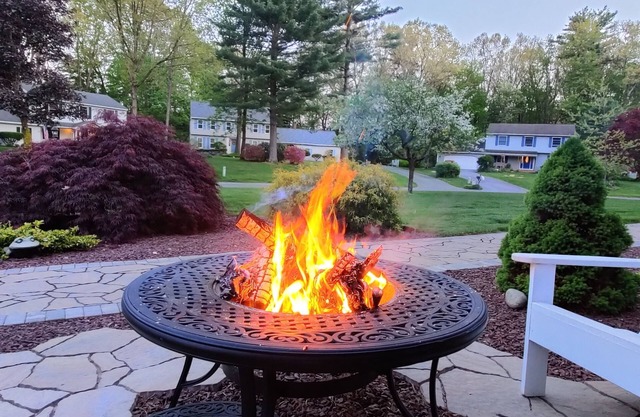 20minutes to Saratoga track, 3mi to highway. Pet friendly. Last avail 8/20-8/31