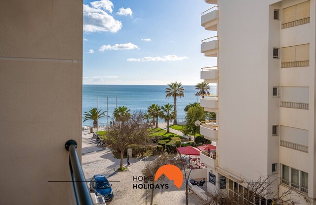 #216 Amazing Flat on the Beach 60m