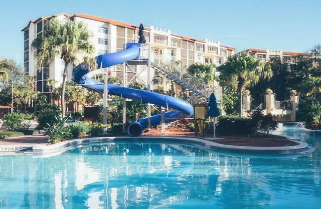 2200 sq ft villa, 3BD+3BA, right next to the Magic Kingdom June 13-17