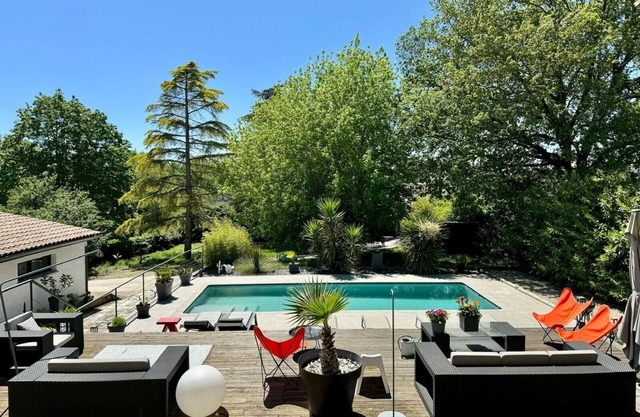 220m2 family villa for 12 people, barbecue pool & boules court
