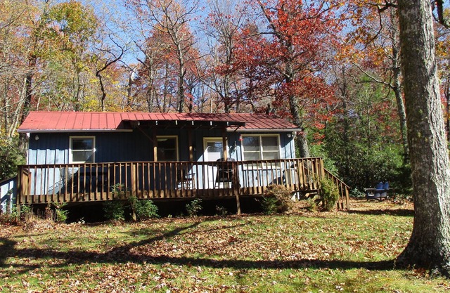 250 acres de Blue Ridge Pkwy "Blue House"