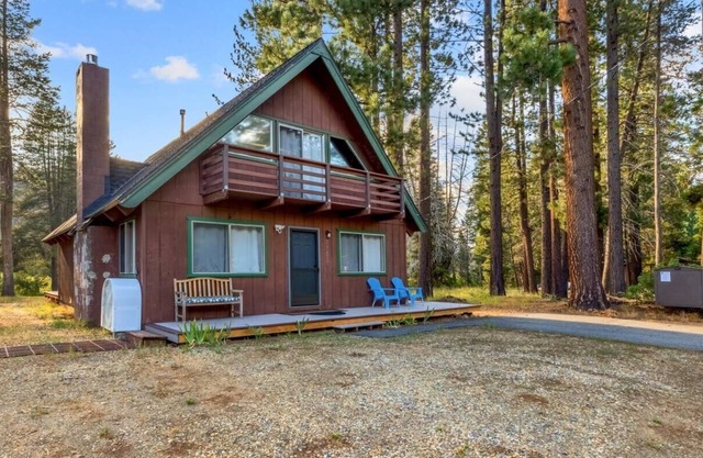 2782B River Chalet - River Front Chalet, quiet location.