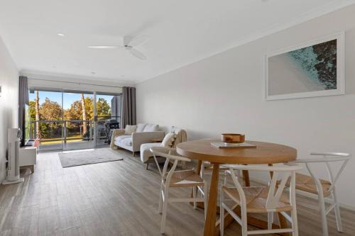2BDR Beachside Bliss in Wamberal