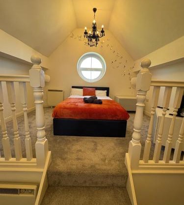 2beds at St Helens Near Town Center & Theater, Free Parking, WiFi