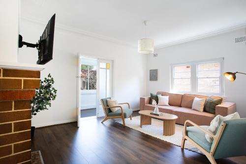 2BR Glebe Garden Retreat, BBQ & Parking