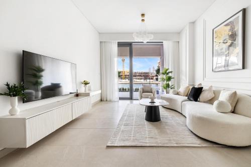 2BR plus Maid CF6 B2 Canal Views