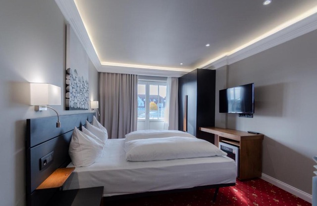 2H Horizon Hotel