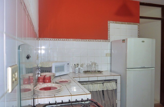 Departamento en el 2do piso, vecindario con rejas y vigilancia 24/7 +cochera