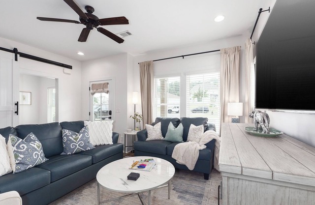 3 bed/2.5 bath private home in charming Auburn AL with large fenced in yard.