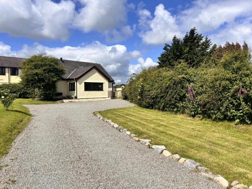 3 Bed Detached Cottage Log Burner Mountain Views
