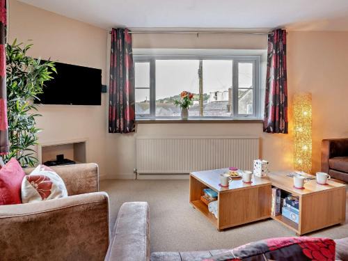 3 bed in Brecon BN304