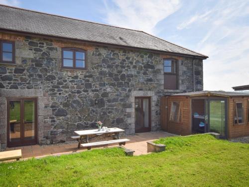 3 Bed in Helford HTFOX