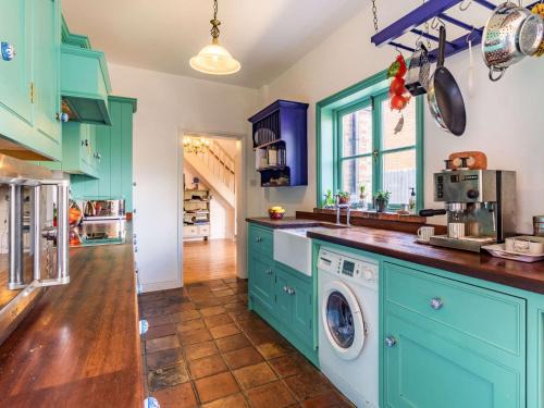 3 bed in Holt 87147