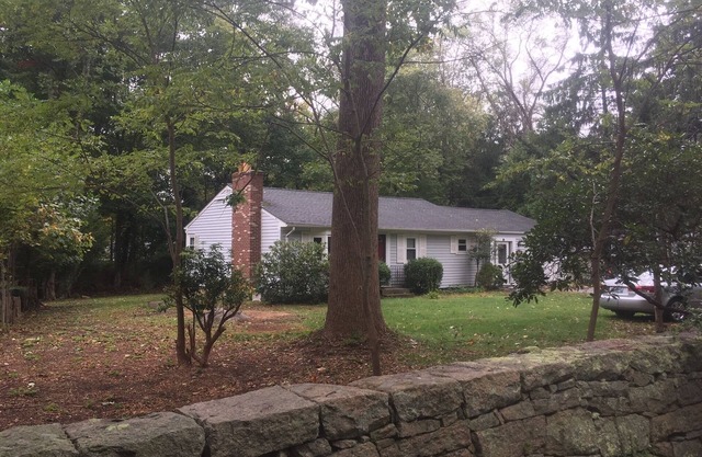 Casa de 3 dormitorios y 2 baños ubicada en el sur del condado de Rhode Island