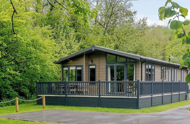Alojamiento de 3 habitaciones en Newton Saint Loe, Nr Bath