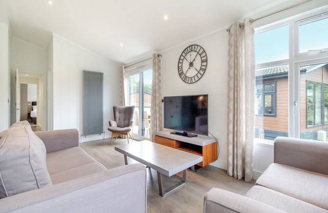 Contemporary spacious lodge ideal for families or friends wanting to enjoy the on-site activities.