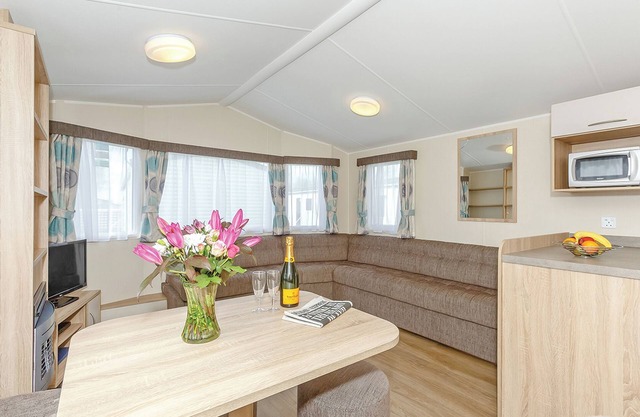 3 bedroom accommodation in Talacre, Holywell