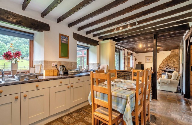Alojamiento de 3 habitaciones en Bampton