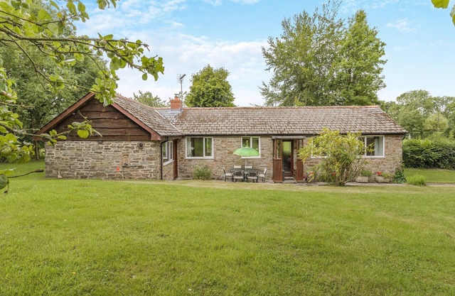 Alojamiento de 3 habitaciones en Kingswood, near Kington