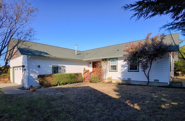 Casa de 3 dormitorios y 2 baños totalmente amueblada en el hermoso y pintoresco Elk, California - A minutos de la playa