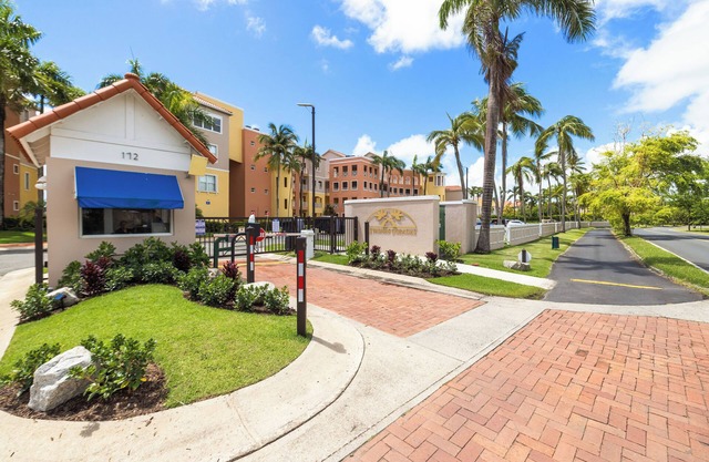 3-bedroom apartment in perfect Palmas del Mar with pool and beach access